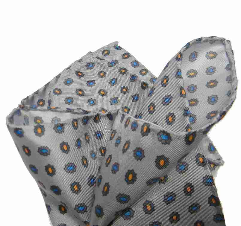 FAZZOLETTO UOMO DA TASCHINO GRIGIO POCHETTE VARIE GRIGI PERLA FANTASIE E T UNITA - Picture 2 of 5