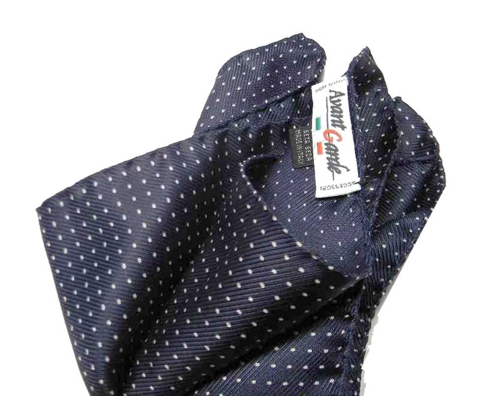 Fazzoletto da taschino uomo silk pochette blu a pois bianco punti bianchi spillo Fazzoletto da taschino uomo silk pochette blu a pois bianco punti bianchi spillo