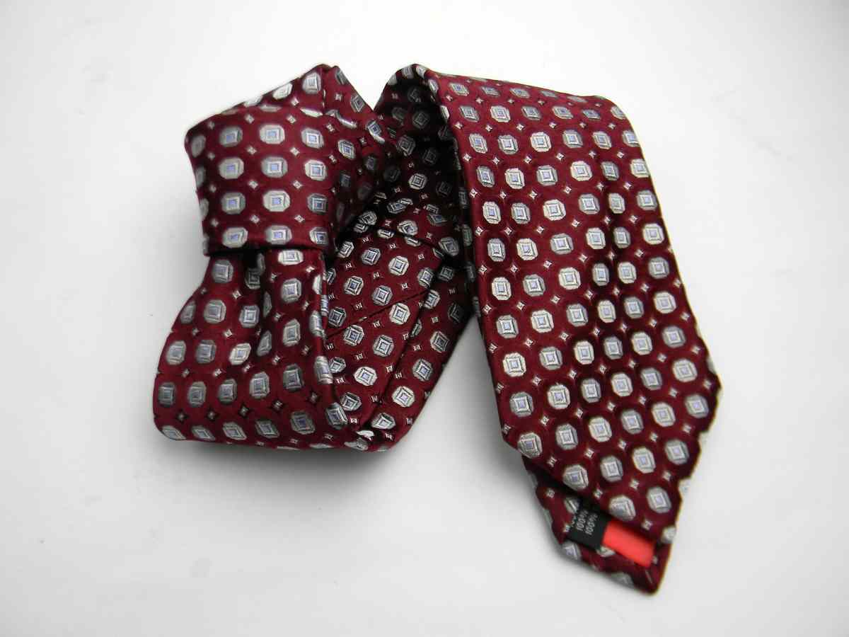 Cravatta bordeaux rosso seta handmade in italy microdisegno unita spina pesce - Picture 8 of 12